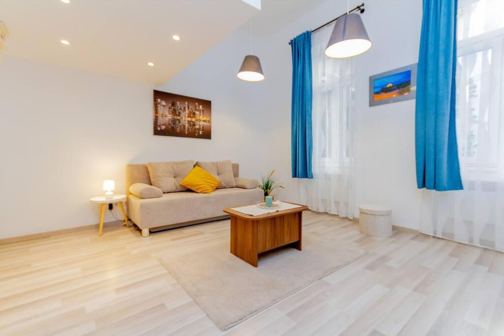 Apartmán Cozy Nest By The Andrassy Avenue Budapešť Exteriér fotografie